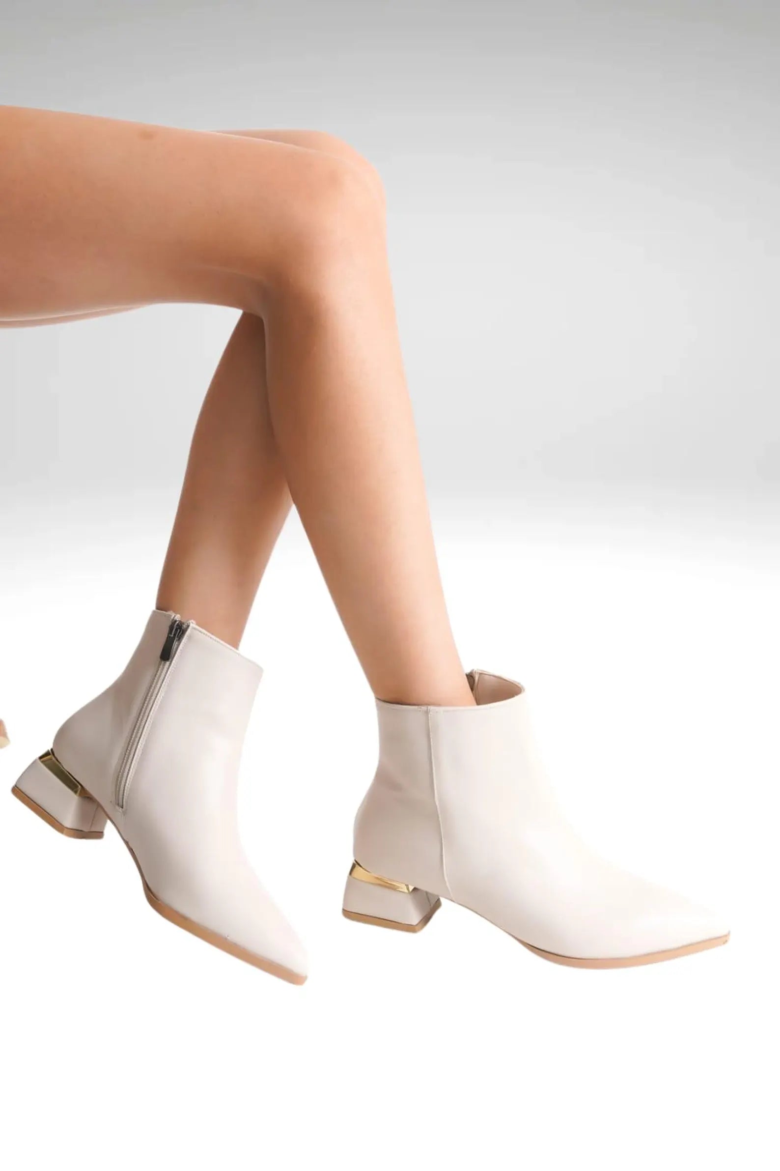 beige women boots, women casual shoes, leather women boots, stylish women boots